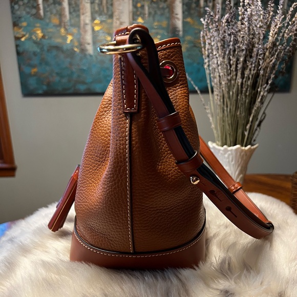 Dooney and Bourke pebble leather small drawstring bag - Picture 4 of 7